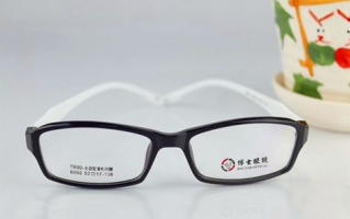 为什么配眼镜高的，为什么配眼镜高的眼镜贵