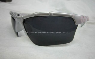 普通眼镜片的价格多少，普通眼镜片的价格多少钱